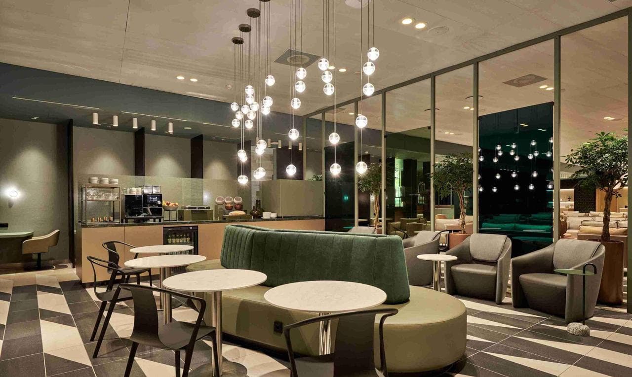 Aspire Lounge No.41 lounge at AMS photo 3