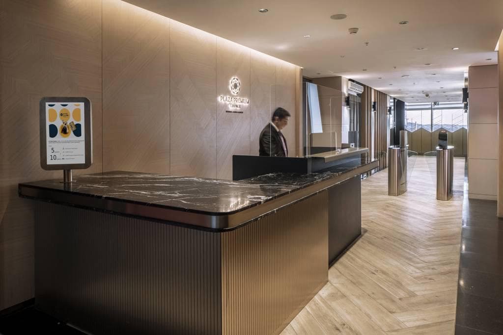 Plaza Premium Lounge lounge at SAW photo 2