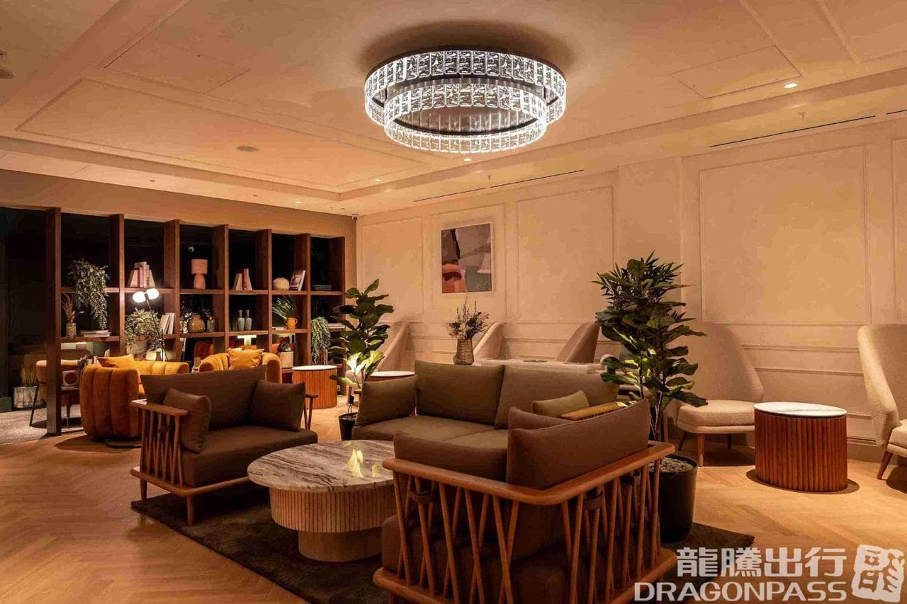 No1 Lounge lounge at LHR photo 2