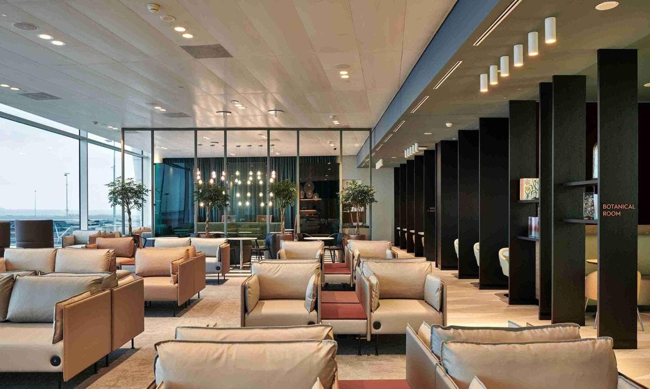 Aspire Lounge No.41 lounge at AMS photo 4